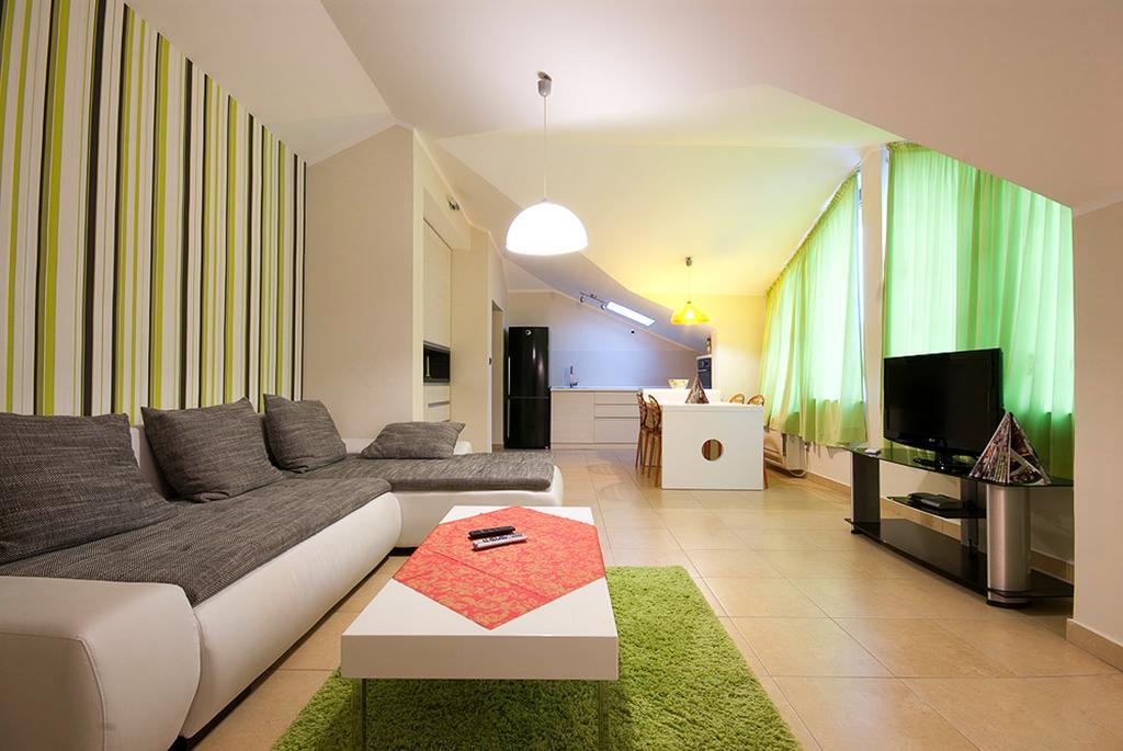 Domador Rooms & Apartments Bečići エクステリア 写真
