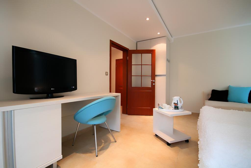 Domador Rooms & Apartments Bečići エクステリア 写真