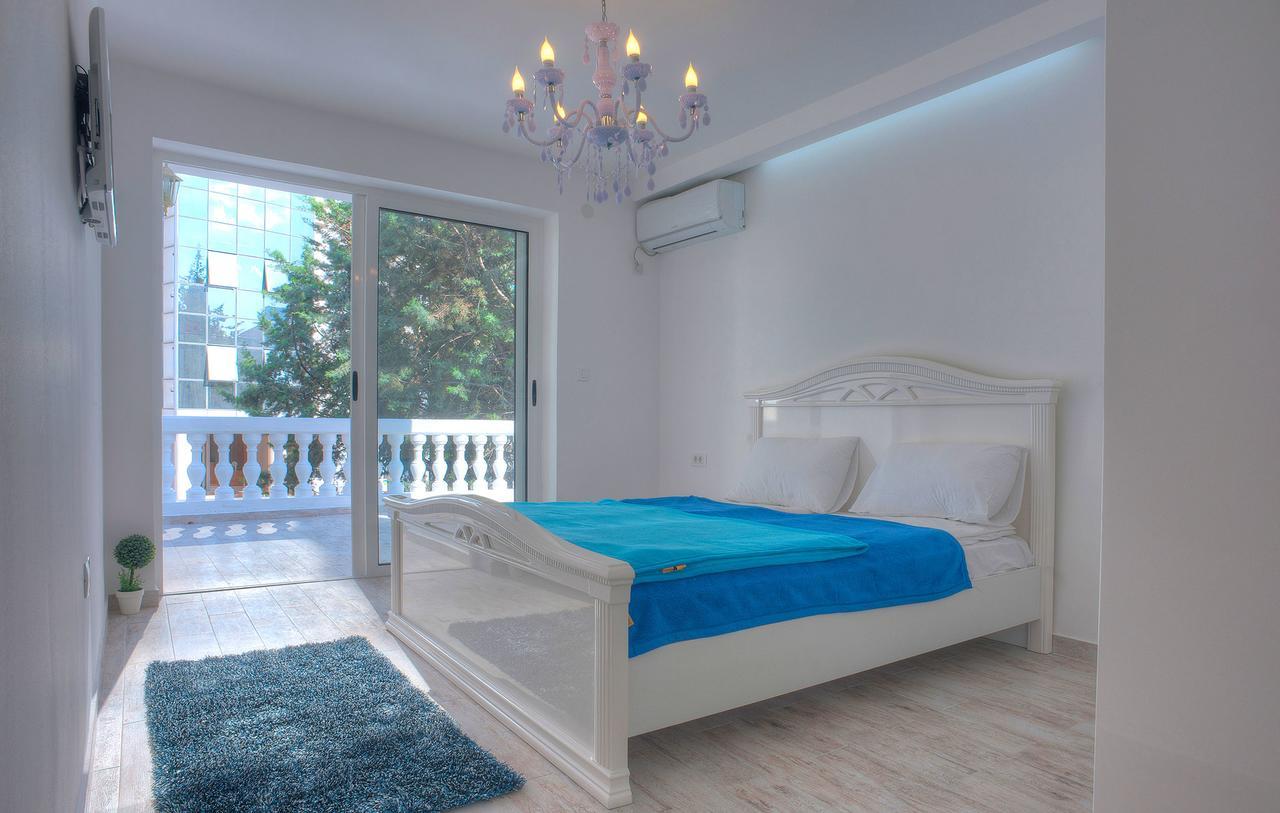 Domador Rooms & Apartments Bečići エクステリア 写真